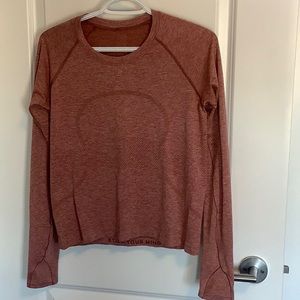 Swiftly Tech long sleeve shirt LuluLemon Race Length Size 8